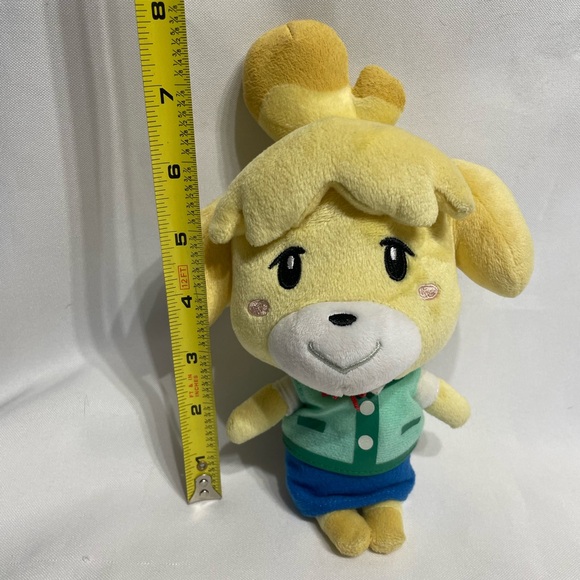 8” Animal Crossing Horizons Isabelle Plush Stuffed Animal Great Condition - Picture 2 of 6